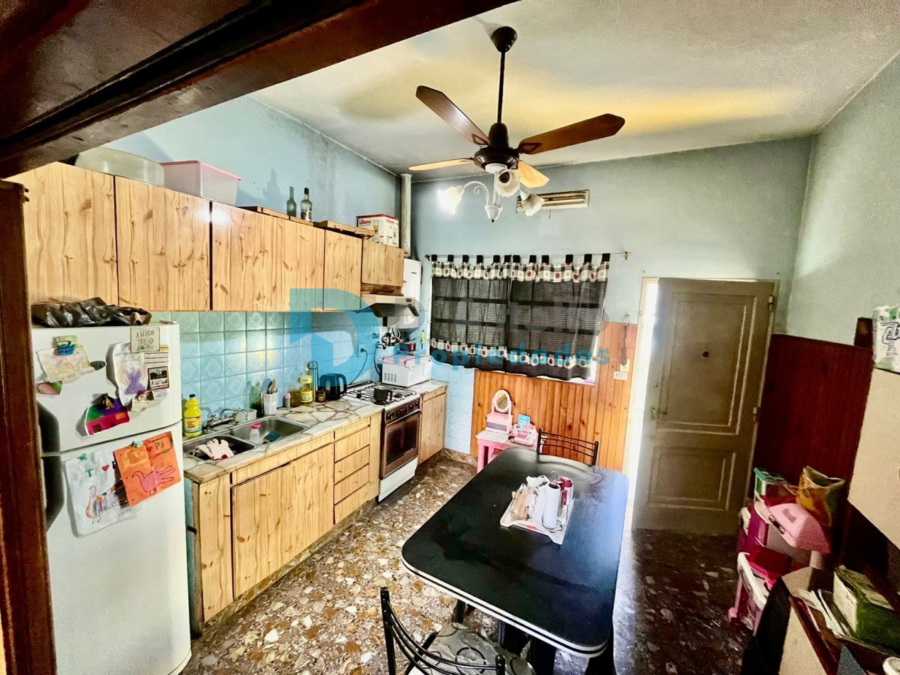 Excelente Local con vivienda