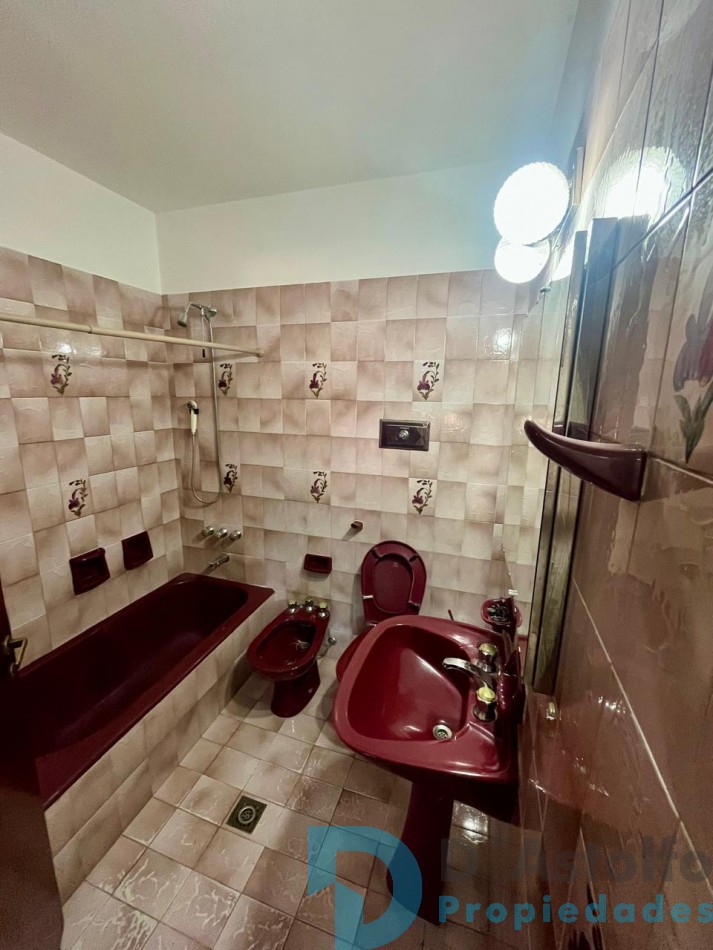Excelente propiedad 5 ambientes en primer Piso