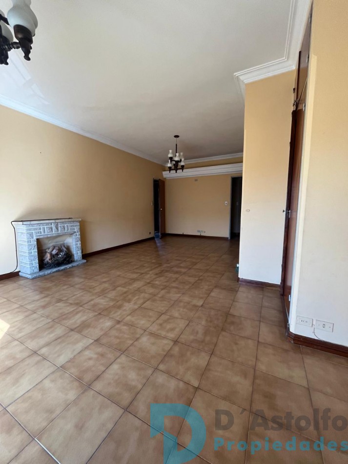 Excelente propiedad 5 ambientes en primer Piso