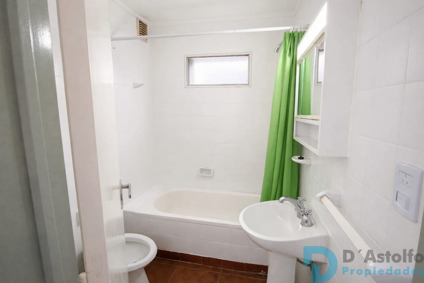 Venta 2 ambientes con renta activa 