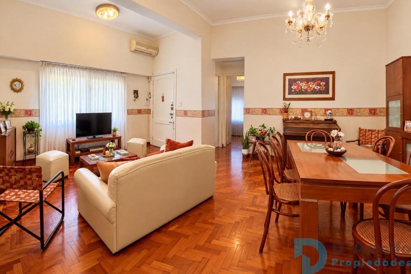 PH AL FRENTE 114 M² TOTALES | COCHERA, JARDIN Y PATIO | RECICLADO