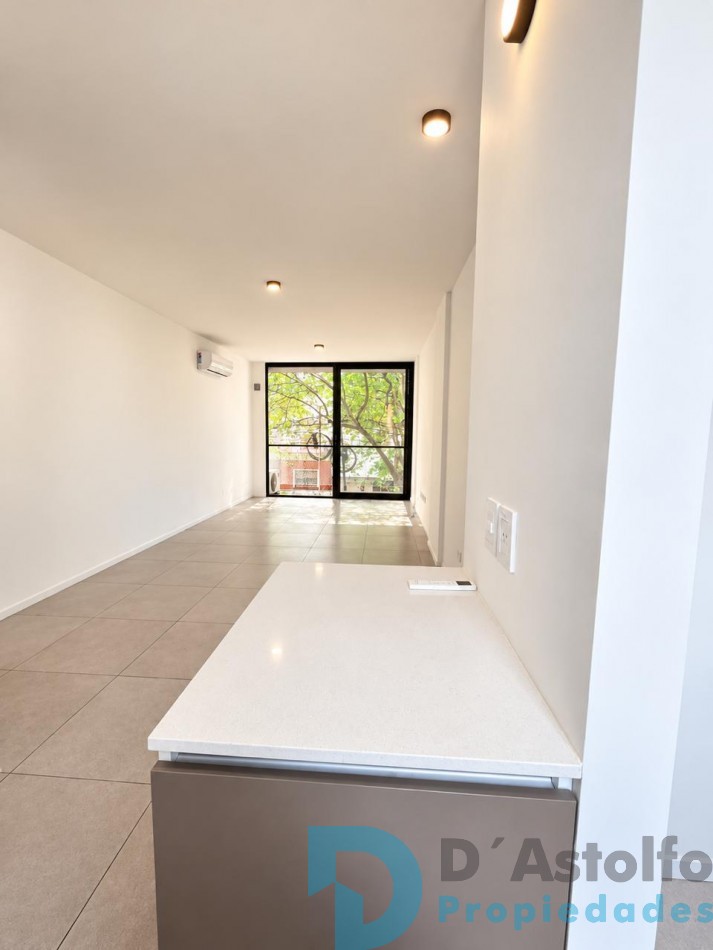Excelente 2 ambientes con vestidor de 59 mts 