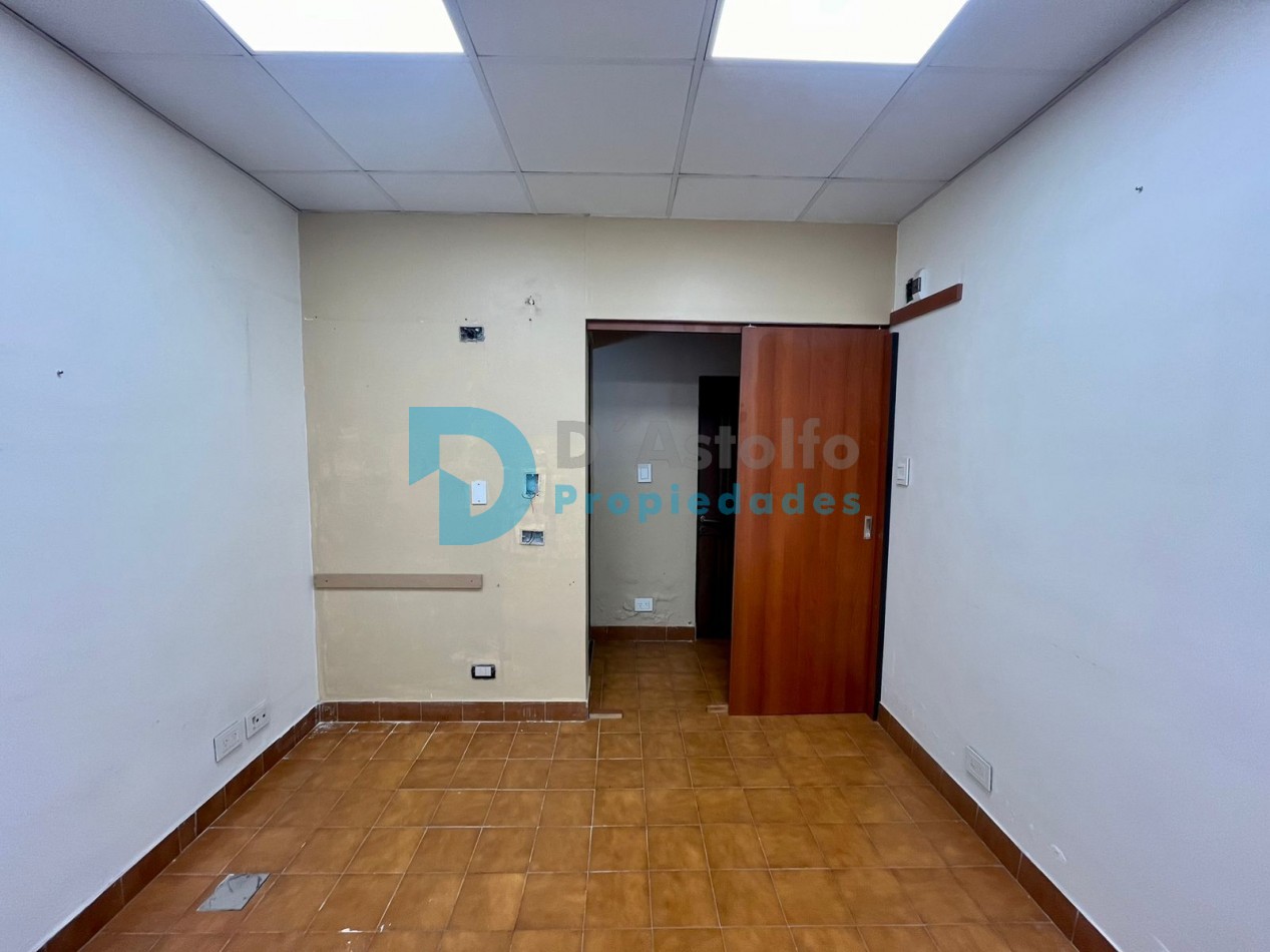 Excelente Local con vivienda