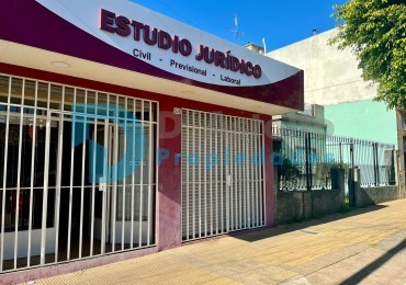 Excelente Local con vivienda